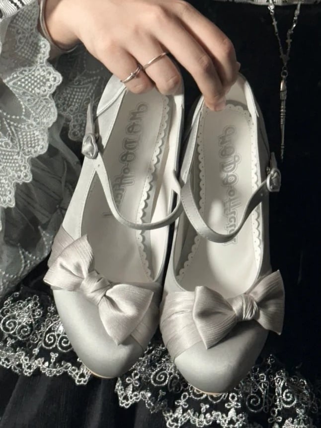 Sophisticated Silver Lolita Mid Heels - PU Leather with Ornamental Bow & Romantic Heart Fastener