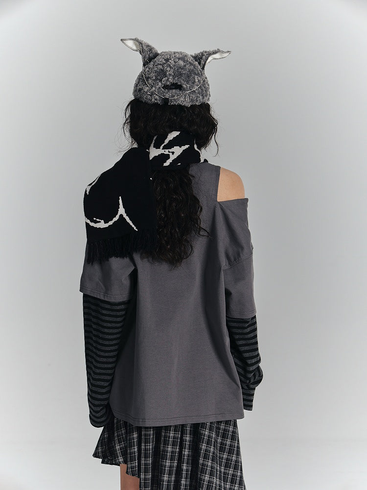 Print Skeleton with Black Scarf Red Punk Text