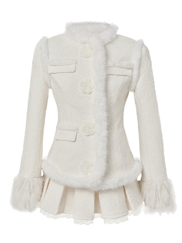 Apricotfarbene Jacquard-Wolljacke mit Blumenknopf und Plüschbesatz