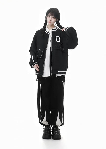 Schwarze, kurze Baseballjacke im Preppy-Stil mit Reißverschluss