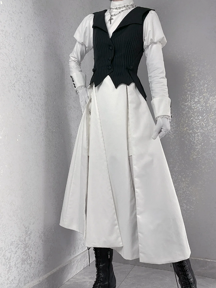 Gothic Ouji Schwalbe Geschwungene Saumflügel und schwarzer Westekragenschwanz Lolita Fledermaus