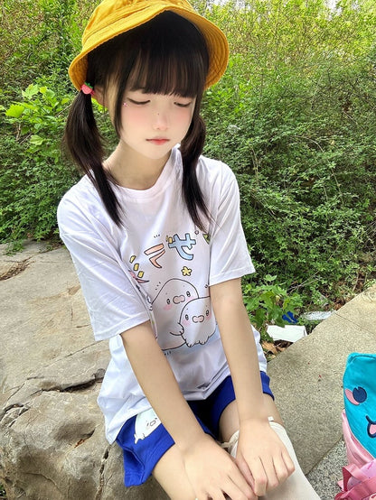 ホワイトの愛らしいアザラシプリントモダールTシャツ