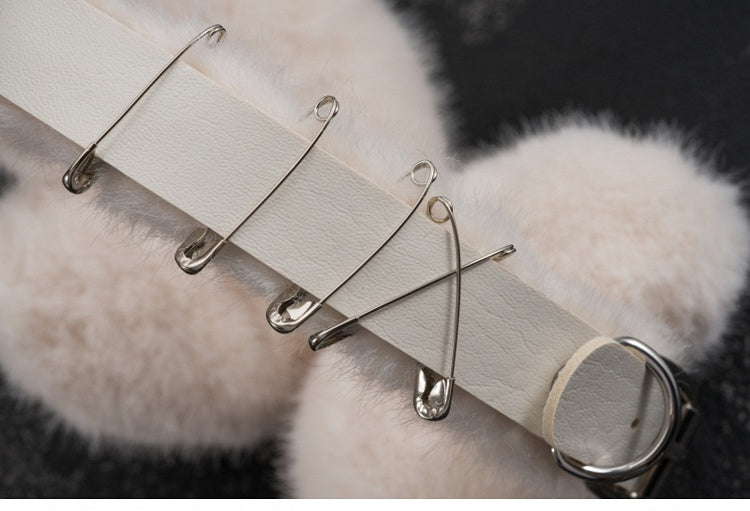 白いハンドメイドクロスピンボウプラッシュハート型イヤーマフ