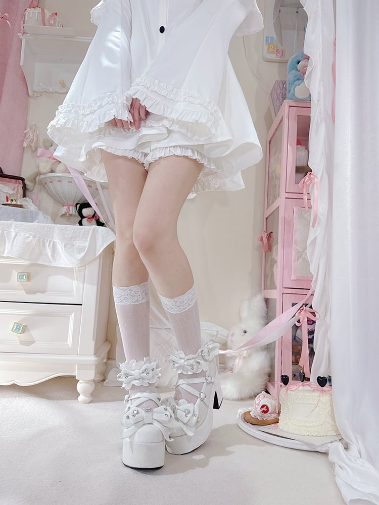 ホワイトヒール、ジェーンズ・メアリー・アクセント、ハイブロック、ベルベット・ケイ、ジライ・ボウ、オールドスクール・ロリータ