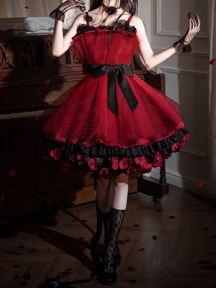 黒のドレス、ネックラインのパーティージャンパー、誕生日ストラップ、花柄の赤とロリータスカート、スパゲッティ