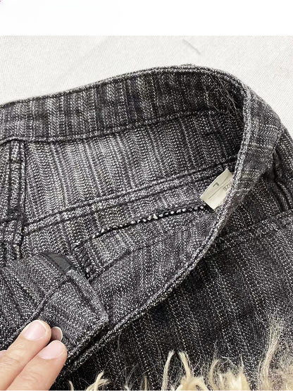 Gyaru – Glamouröse Shorts mit weitem Bein und zotteligem Besatz in Schwarz