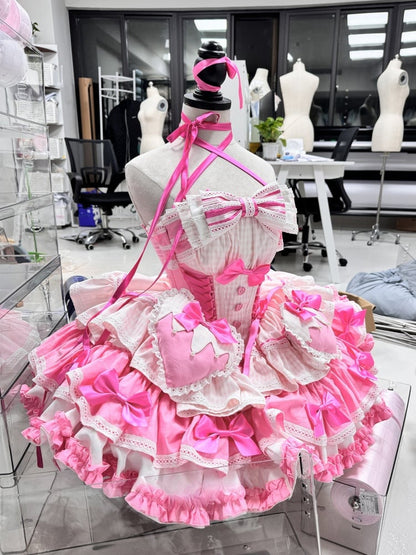 ピンクの骨太バスクウエストパフィードレス（蝶結びと大きなパッド入りハート付き）
