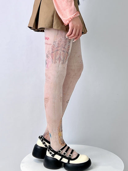 Strumpfhose mit Cartoon-Mädchen- und Katzen-Print in Nude