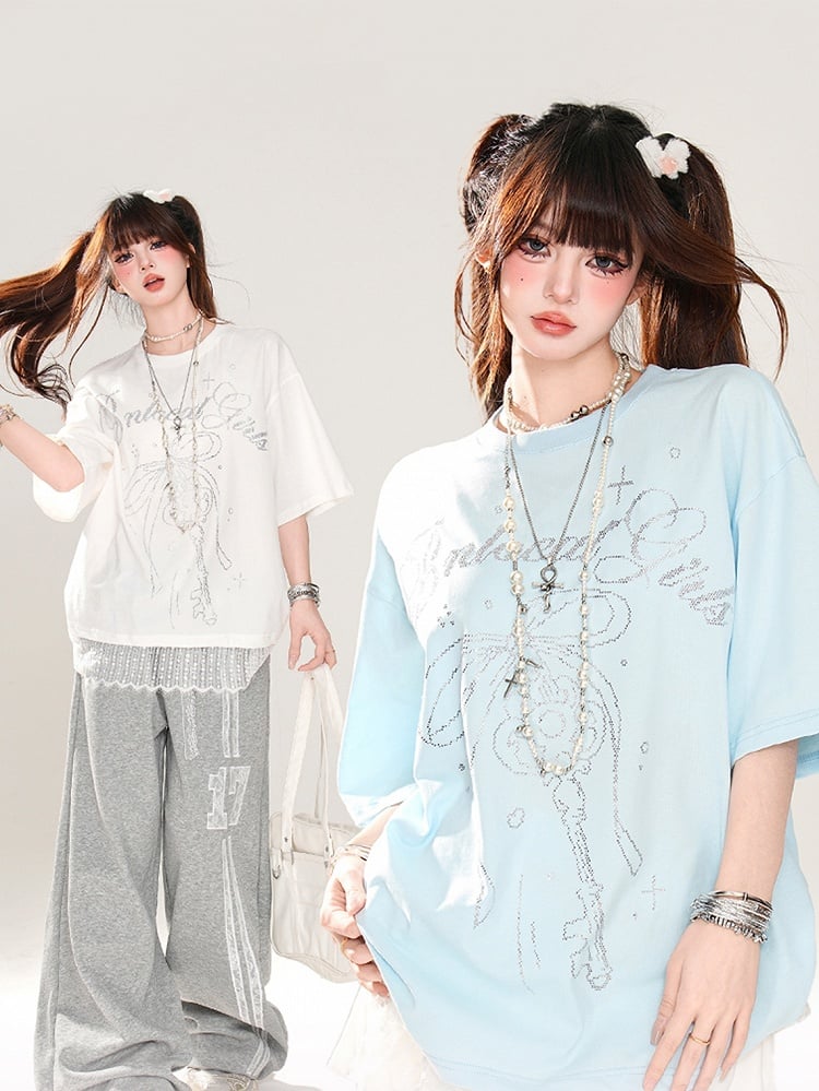 T-Shirt Loose Blau/Weiß Schlüssel- und Schleifendruck Spitzenbesatz