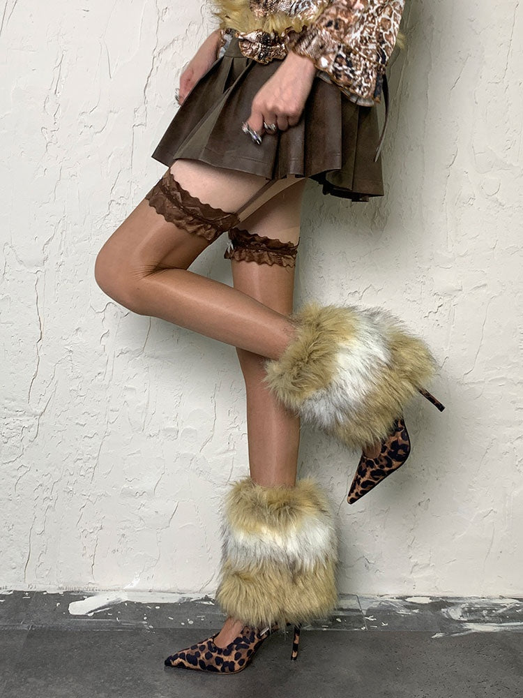 パンクなホワイト＆ブラウンのY2Kシャギーレッグウォーマー