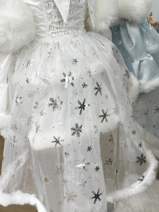 Blau / Weiß / Cremefarbener Plüschbesatz Schneeflockenzug