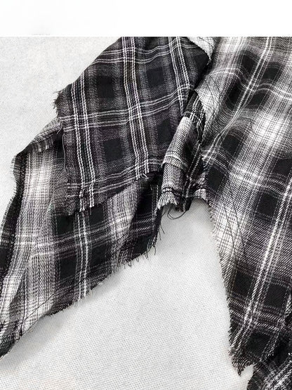 ダイタイデザイン + チェック柄キャミソールドレス トップネック アシンメトリースカートディテール ホワイト ブラックヘム ホルターネック スパイダーウェブ