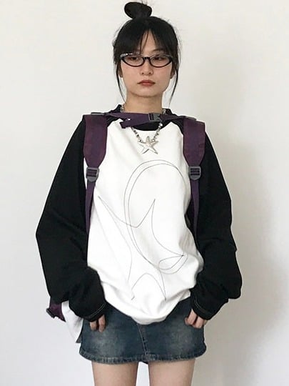 Black & White Long Sleeve Round Neck Top with Line Print - innomoood