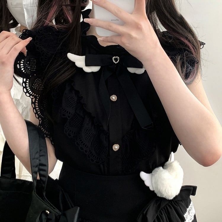 Sleeves Bow Kei and Flutter with Tie Jirai Heart-shaped Trim Blouse Black/White Winged Lace