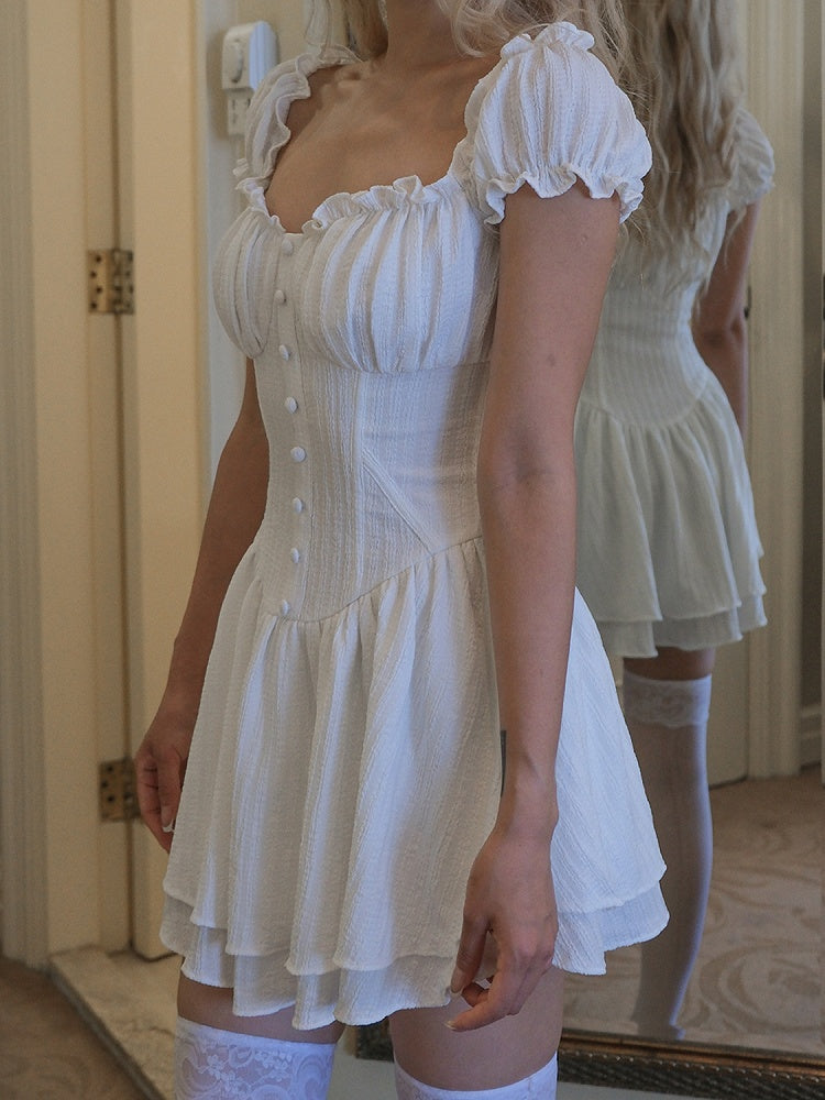 Weißes Vintage-Minikleid mit Rüschenausschnitt und kurzen Puffärmeln