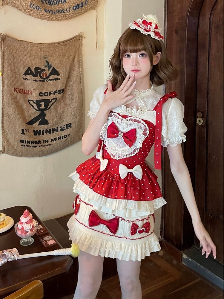 リボンで飾られたピンクのスイートレッド/ミニハット