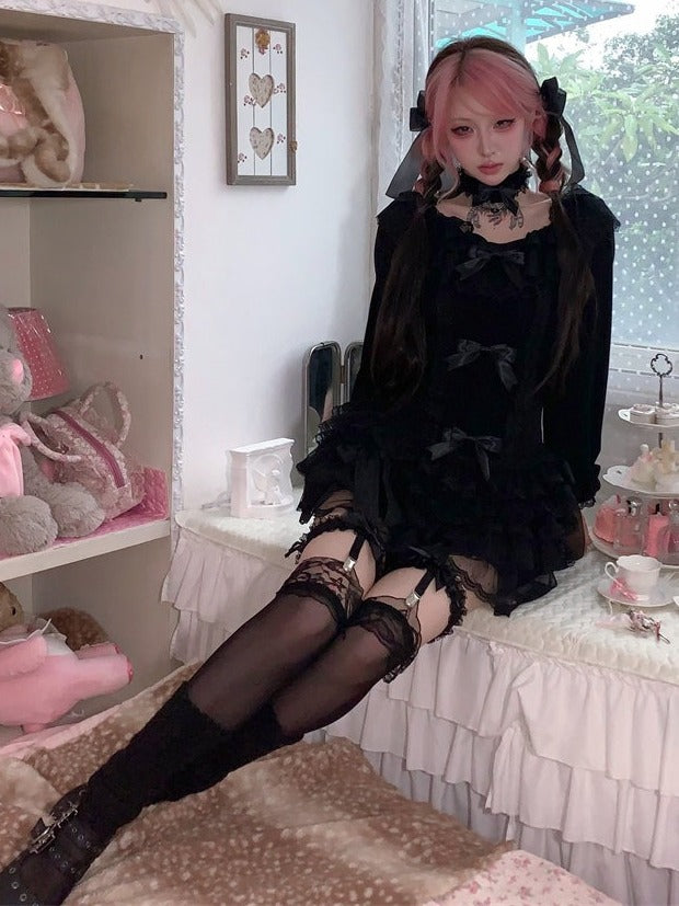 Autumn Dark Fashion Long-Sleeve Top with Black Lace & Bow Decor Plus Matching Choker - HBreaker