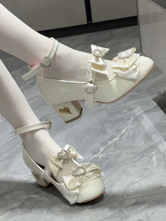 Heels Janes Herz Weiß Ausschnitt an der Spitze Schleife Mary