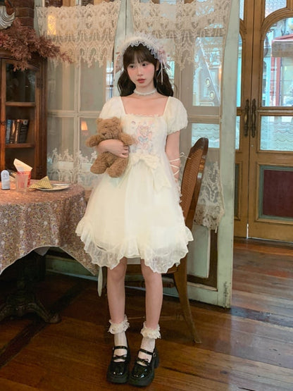 Puff-Lolita-Kleid, große Taille und Märchendruck, Aprikose, quadratisch, lässige Ärmel, Schleife, kurzer, süßer Ausschnitt