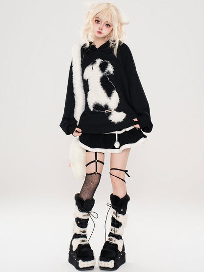 Schwarzer süßer Kapuzenpullover mit Welpenohren und Applikation