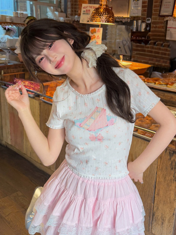 レース ホワイト ケーキプリント トリム スイート フローラル Tシャツ