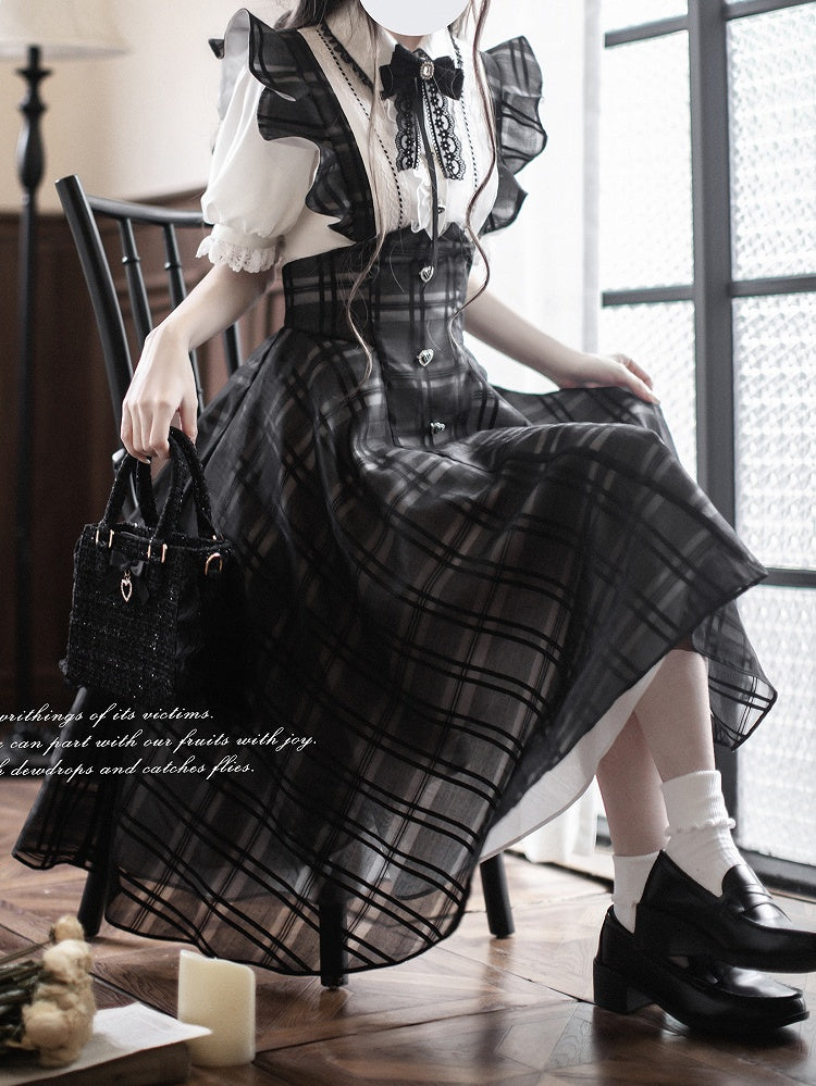 Baskisch mit Jirai-Overallkleid in Kei-Schwarz mit Karomuster, lange Taille, Version mit umgedrehten Flatterärmeln