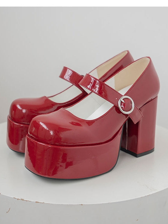 Rotes Design mit Fersenkreisschnalle Y2K Block Mary Janes - Plateau High Wine