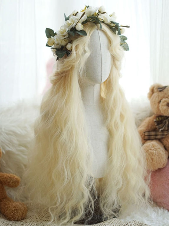 Hellblonde, hüftlange, lockige Perücke mit lockigem Vorhangpony