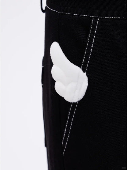 Weite Cargo-Jeans mit Flügeln und Riemendesign zum Selbstbinden und schwarzem Engel