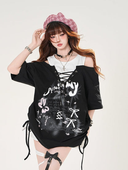 Schwarz/Graues T-Shirt mit Kerzenständer-Print und Schnürung vorne