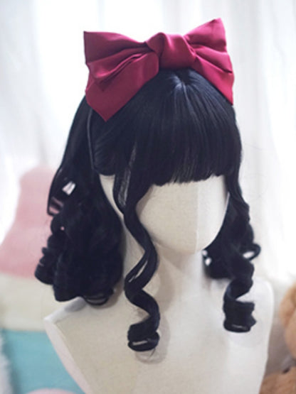 Blond/Braun/Schwarz/Weiß/Rot, über der Brust lange, gelockte römische Perücke mit vollem Pony