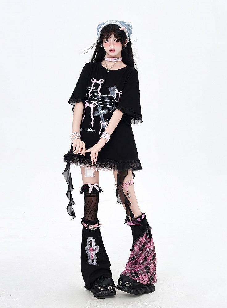 Tシャツ ホワイト/ブラック カスケードフリルアクセント 蝶結びプリント ルーズ