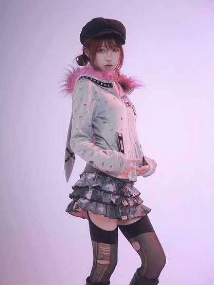 グレーのローウエスト迷彩スカート