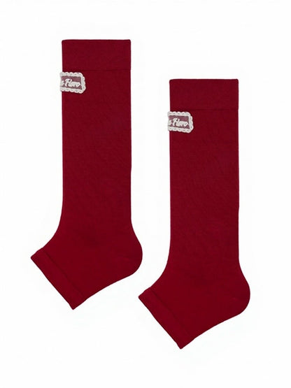 Ribbed Calf Socks with Letter Pattern - ModaSwings