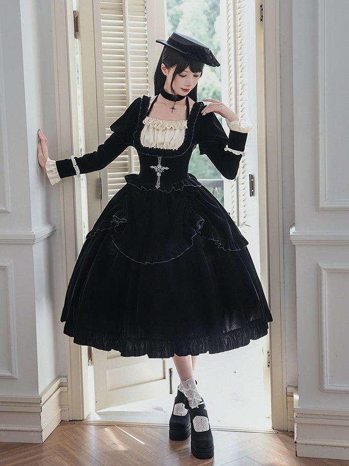 Version Boned Black Juliette Cross Waist Embroidery Sleeves Long Dress Lolita