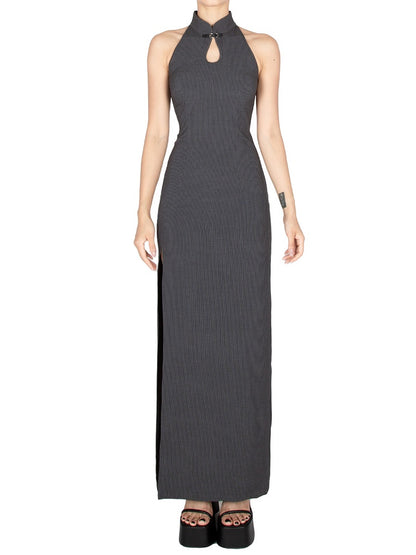 ダークグレーの太もも丈スリット入りグラマラスノースリーブチャイナドレス