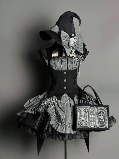 Schwarze Handtasche mit Stickerei „Magic Book“