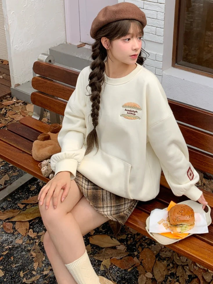 Süße Capybara Burger Applikation Beige Dickes Sweatshirt