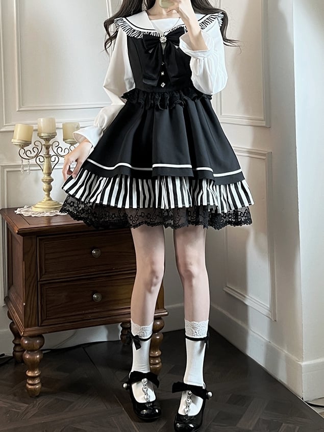 Schwarzes JiraiKei Zweiteiler-Set mit Matrosenbluse und hoher Taille, Spitzenbesatz, Overallkleid