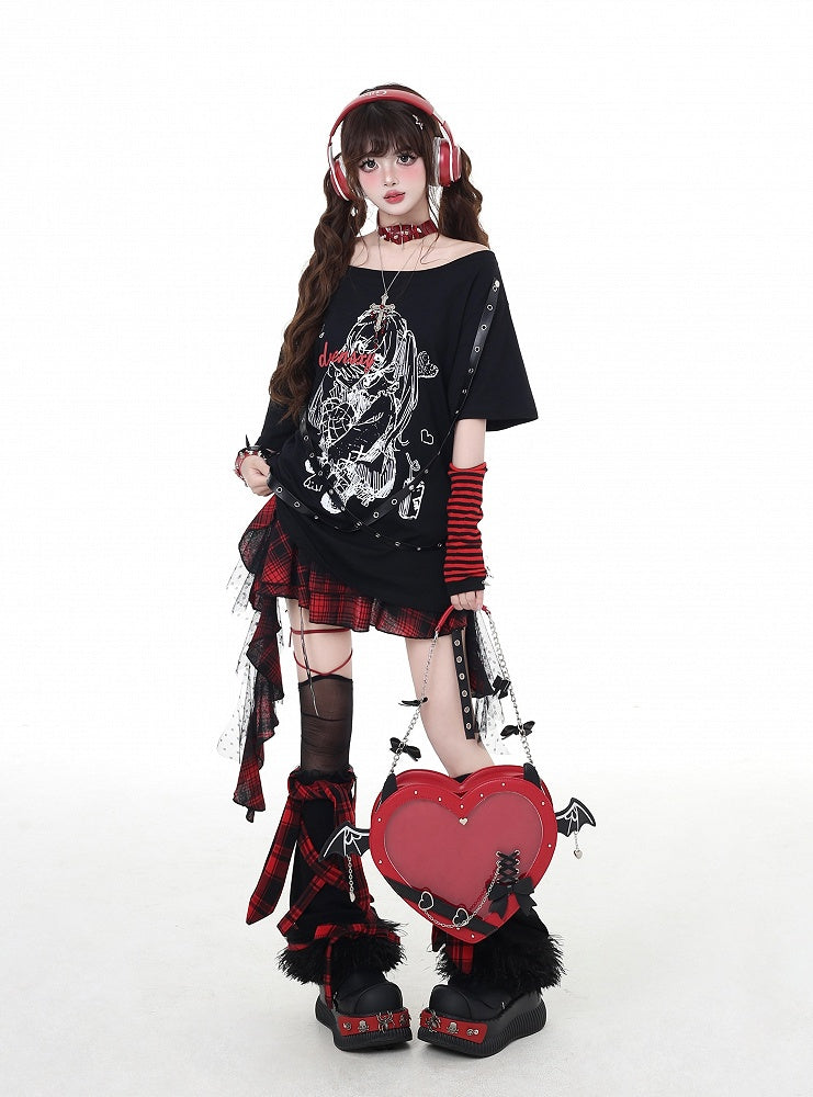 ほろ苦いクリスクロスストラップデザインTシャツ ロックガールプリント ブラック