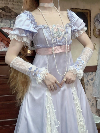 Ärmel mit weißer und blauer Schleife