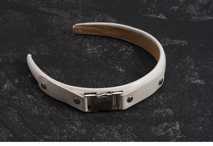 ホワイトハンドメイドメタルバックルスタッドKC