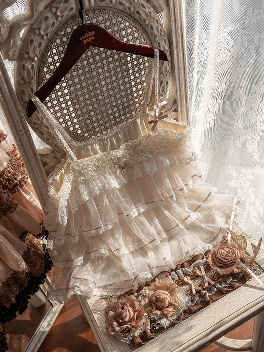 Tüll-Camisole mit Stufen und Punkten in Kaffeebraun