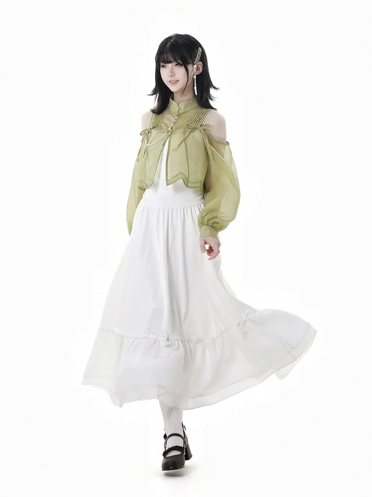 Grünes, halbtransparentes Oberteil im Cheongsam-Stil mit ausgeschnittenen Schultern und gerüschtem Ausschnitt