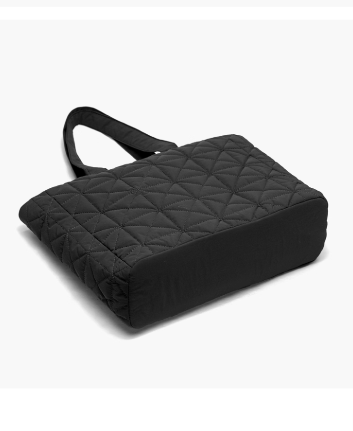 Roomy Lightweight Diamond-Stitch Black Tote: Elegant