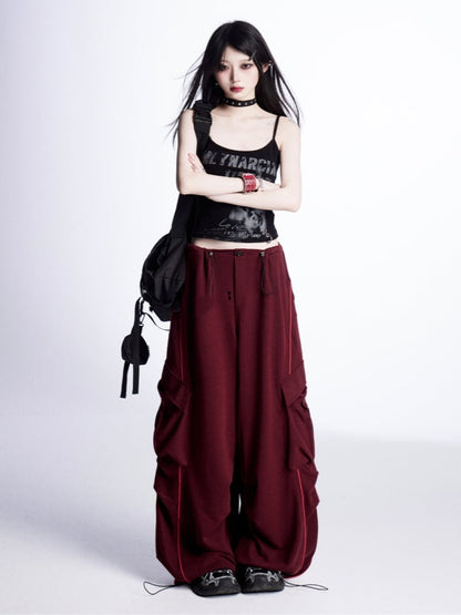 Weite Cargohose mit Kordelzug an der Taille und Bündchen in Rot