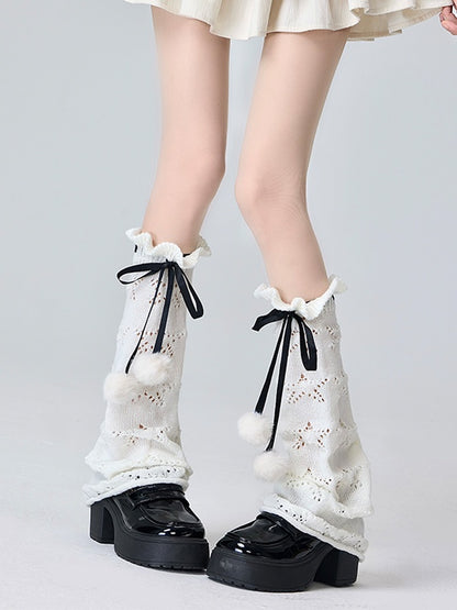 Weiß/Schwarze Lolita-Beinstulpen mit Schleife, Rüschenmanschette und Pompons