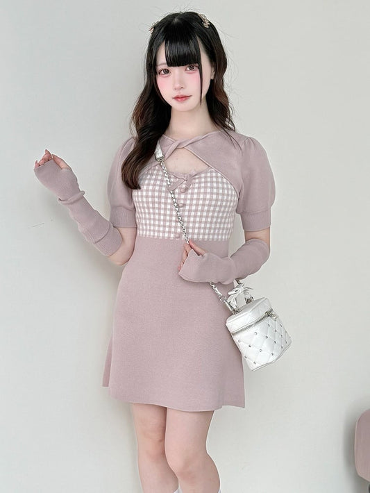 Pinkes Kei-Strickkleid mit kantigem und süßem Cutout-Twist-Jirai-Gewagtes Kleid: mit kariertem Hals