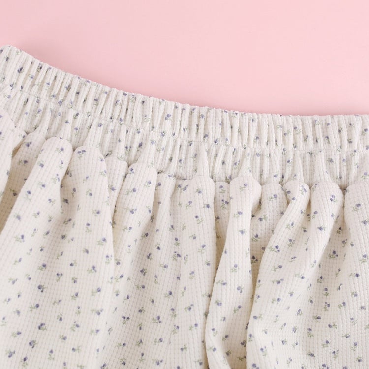 Kawaii White Floral Bubble Shorts for Everyday - serendipity