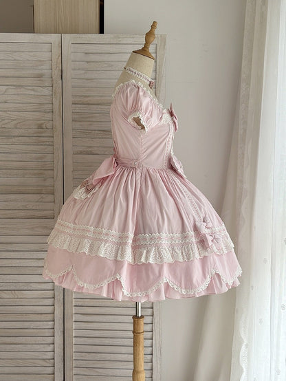 Lolita-Kleid mit Puff-Baumwolle und Ausschnitt, rosa, quadratisch, ein altes Kleid mit kurzen Ärmeln
